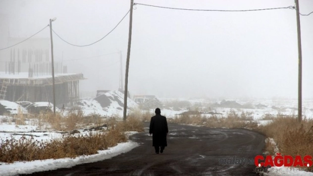 Erzurum'da yoğun sis hayatı olumsuz etkiliyor