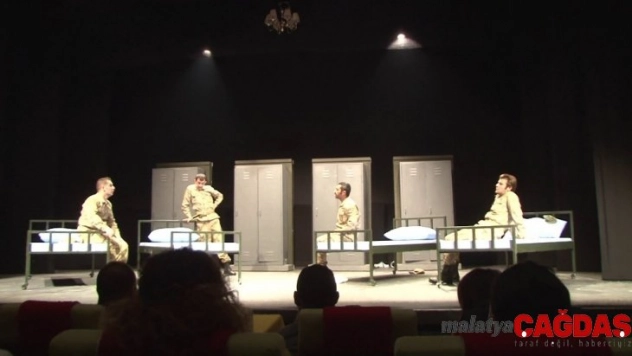 Erzurum Devlet Tiyatrosu 'Şapka' adlı oyunla sezona merhaba diyecek