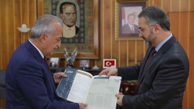 Erzurum İl Müftüsü Yıldırım, Rektör Çomaklı'yı ziyaret etti