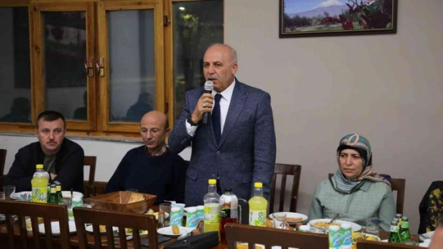 Erzurum Orman Bölge Müdürlüğü personeli iftar yemeğinde bir araya geldi