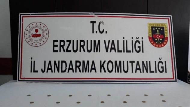Erzurum'da Bizans dönemine ait 23 altın sikke ele geçirildi