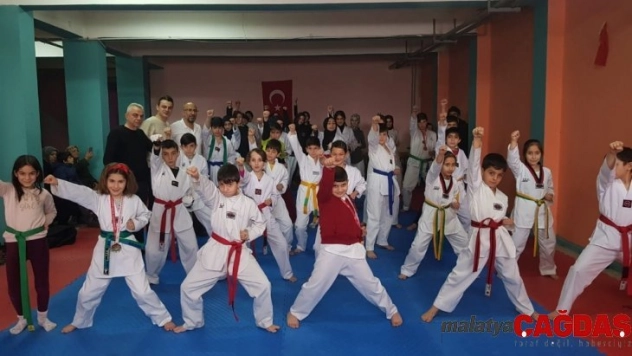 Erzurumlu Tekvando Antrenörü Türkiye'ye sporcu yetiştiriyor