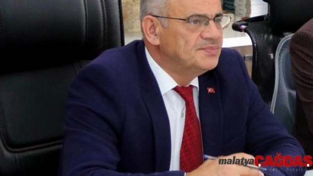 Esat Öztürk'ten Berna Gözbaşı'ya tebrik