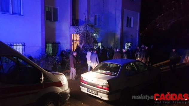 Eşini tüfekle öldürdükten sonra intihar etti