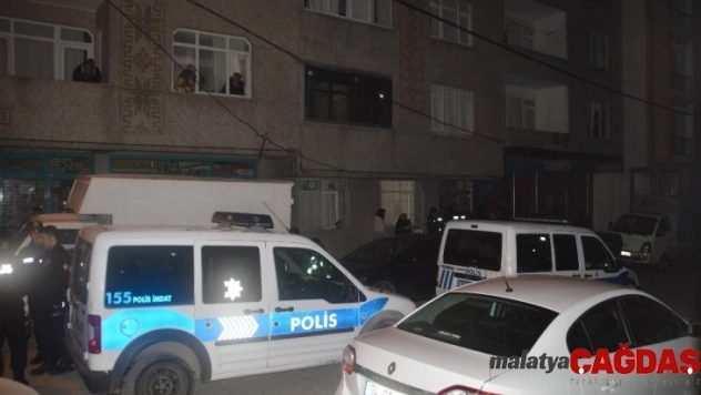 Eşiyle boşanma aşamasında olan koca intihar etti