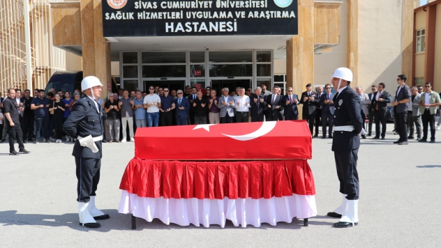 Eski Bitlis Valisi Erol Karaömeroğlu Hayatını Kaybetti