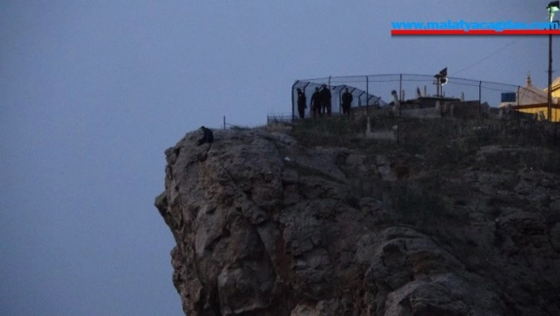 Eski eşi gelene kadar intihar girişiminden vazgeçmedi