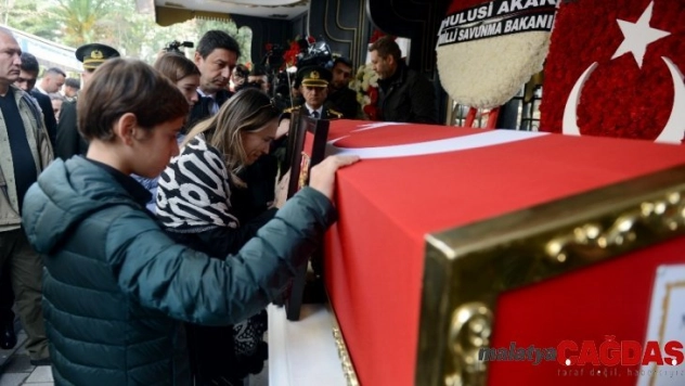 Eski Genelkurmay Başkanı Yaşar Büyükanıt son yolculuğuna uğurlandı