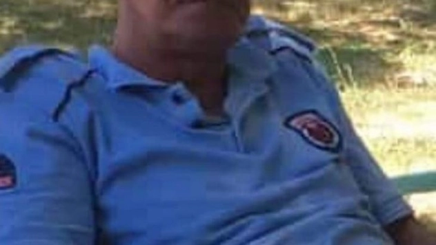 Eski hükümlü infaz memurunu sokak ortasında bıçaklayarak öldürdü