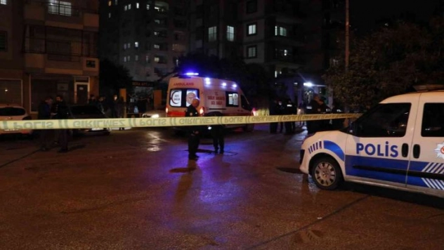 Eski polise kar maskeli 2 kişi tarafından silahlı saldırı