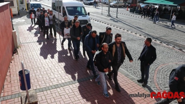 Eski TÜBİTAK çalışanı 8 FETÖ şüphelisi adliyeye sevk edildi