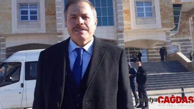 Eski Uşak Üniversitesi Rektörü Sait Çelik, FETÖ davasında beraat etti