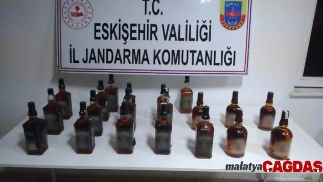 Eskişehir'de 20 şişe sahte içki ele geçirildi