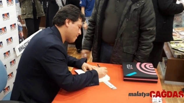 Eskişehirli yazar Arif Demirgöz'ün ikinci romanı 'Nadas' okuyucuları ile buluştu