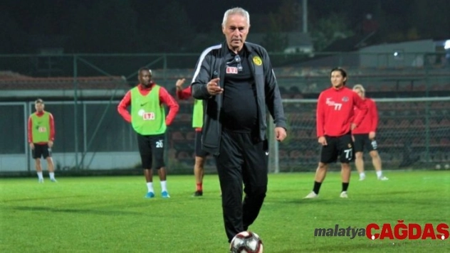 Eskişehirspor'da Coşkun Demirbakan dönemi sona erdi