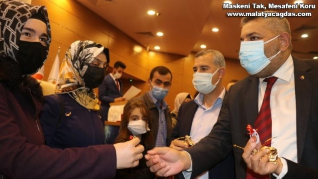 Esnaf ve Dayanışma Platformu'nun çekiliş hediyeleri verildi