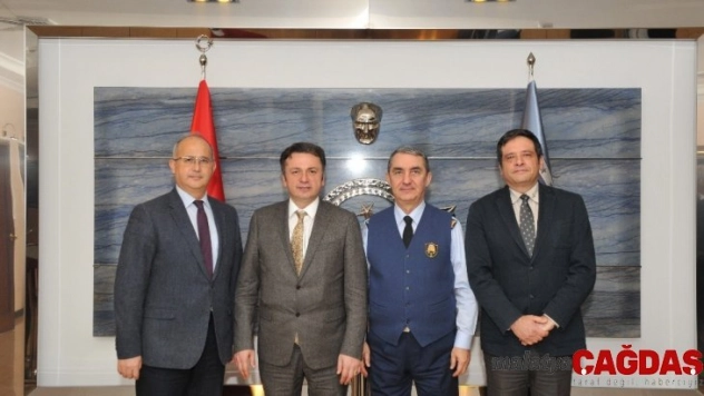 ESOGÜ Rektörü Şenocak'tan Hava Kuvvetleri Komutanı Hava Orgeneral Küçükakyüz'e ziyaret