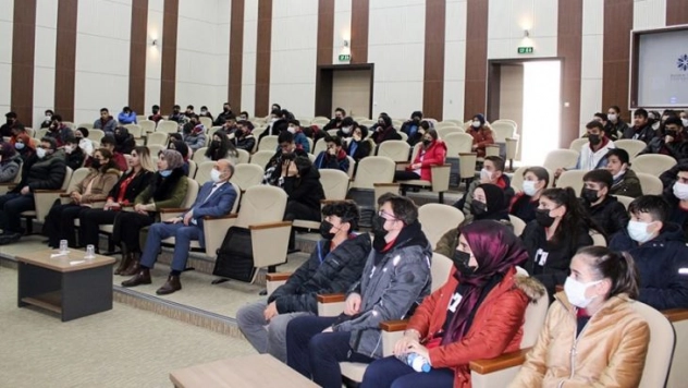 ETÜ'de işlerin geleceği, geleceğin işleri konuşuldu