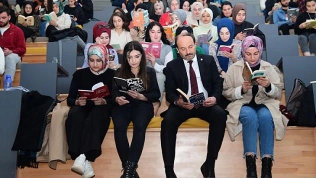 ETÜ'de Kütüphaneler Haftası etkinliği düzenlendi