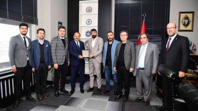 ETÜ kapılarını onlar için açtı