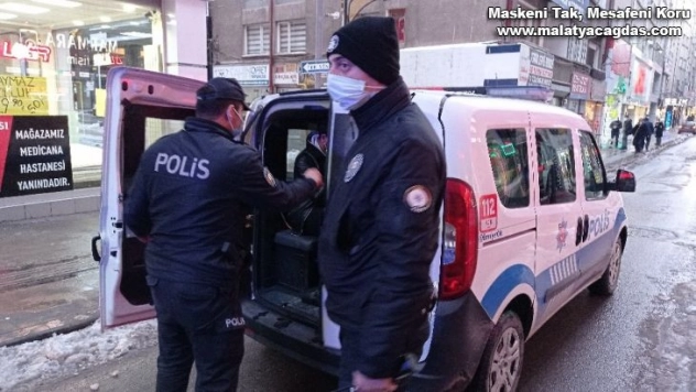 Evde kumar oynayan şahıslara 37 bin 273 lira ceza kesildi