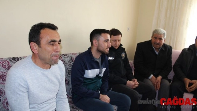 Evine dönen gaziye ziyaretçi akını