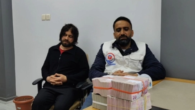 Evini sattı, gelirini Gazze'ye bağışladı