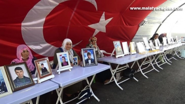 Evlat nöbetindeki anneden oğluna teslim ol çağrısı