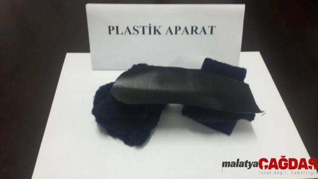 Evlerden hırsızlık yapmak isteyen 2 kadın yakalandı