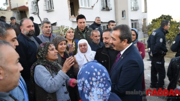 Evleri çöken aileye Başkan Çetin sahip çıktı