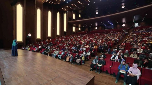 Evlilik okulunda evliliğin önemi anlatıldı