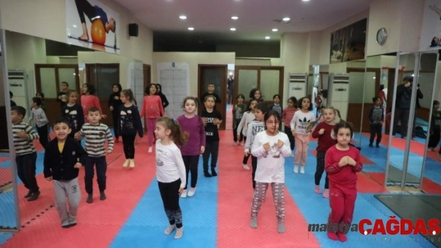 Eyüpsultan Belediyesi'nin Uzakdoğu sporları kurslarına yoğun ilgi