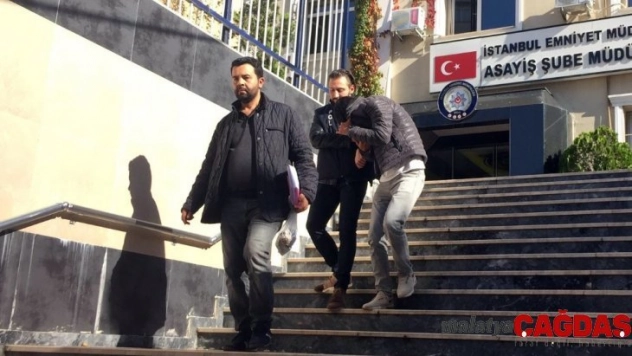 Eyüpsultan'da gündüz vakti televizyon çalan hırsızlar önce kameraya sonra polise yakalandı