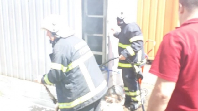 Fabrika yangını korkuttu