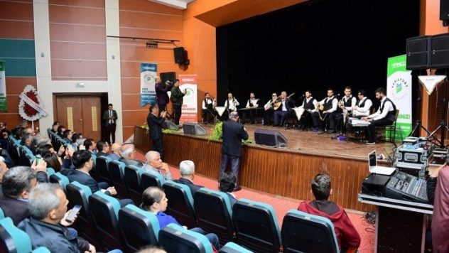 Fahri Kayahan memleketi Malatya'da anıldı