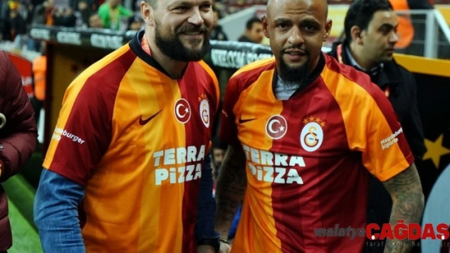 Felipe Melo ve Tomas Ujfalusi'ye plaket