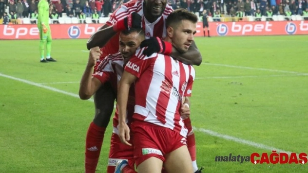 Fernando ve Emre gol sayısını 6'ya yükseltti