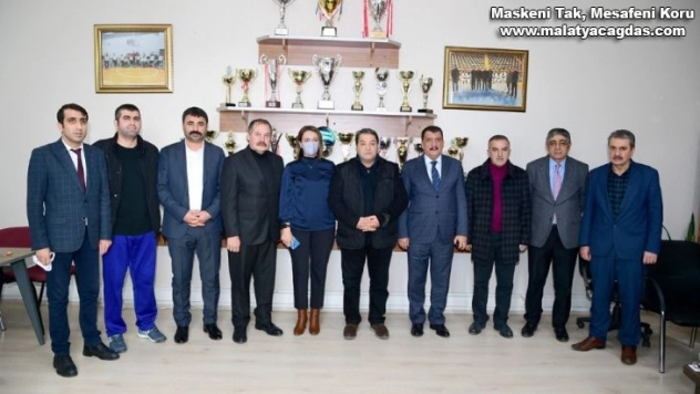 Filenin kaplanlarına manevi destek