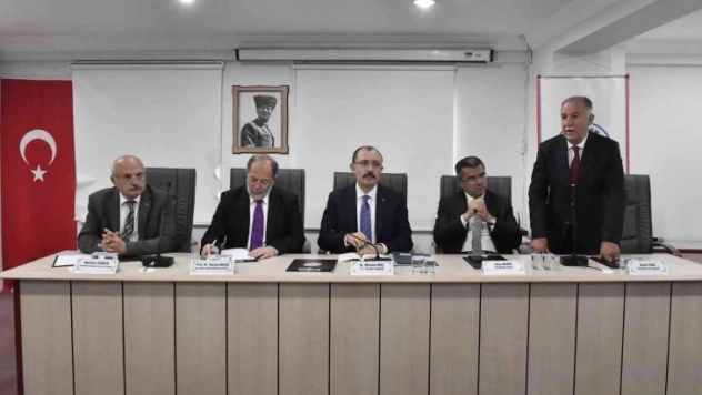 Fırat sorunları sıraladı, çözüm önerilerini sundu