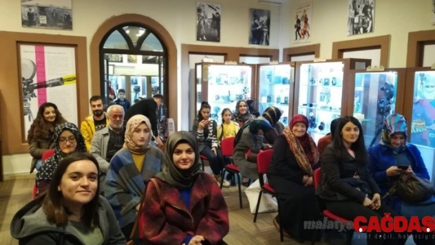 Fotoğraf çekimi ve görsel düzenleme dersleri başladı