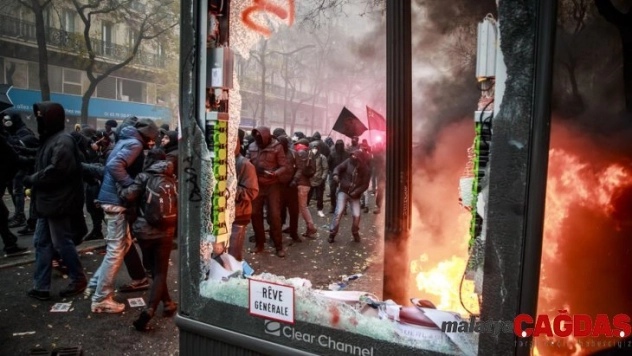 Fransa'da eylemcilerden polislere tehdit mektupları
