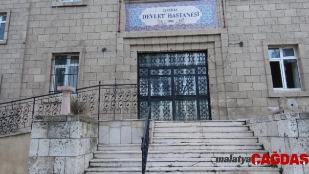 Fuhuş yapıldığı iddialarıyla gündeme gelen eski hastane binasında sancı sürüyor