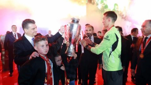 Galatasaray A.Ş. Şampiyonluk Kupasını Aldı