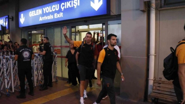 Galatasaray, Adana Demirspor maçı için Adana'ya geldi