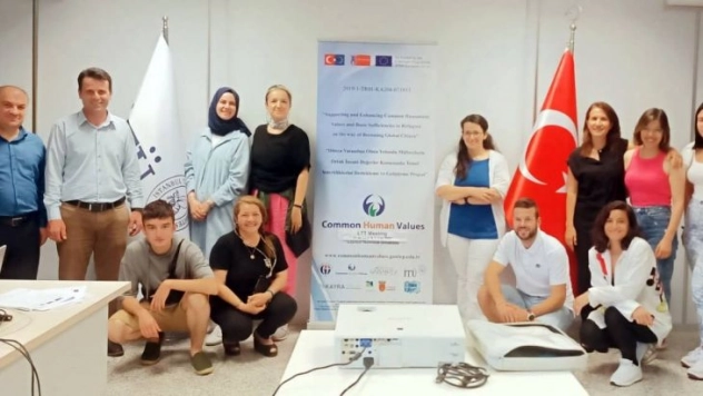 GAÜN akademisyenlerinden LTT toplantısı