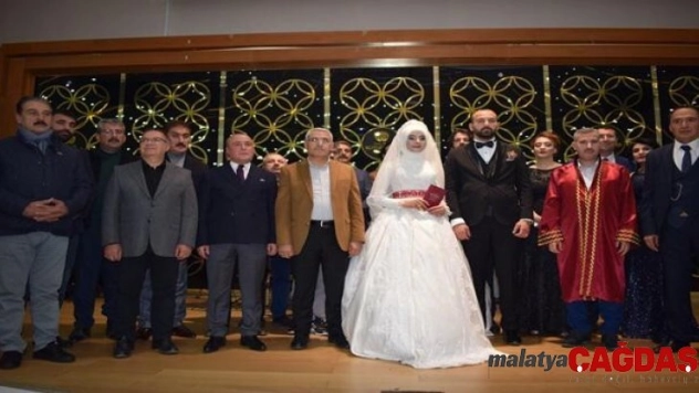 Gazeteci Aladağ ailesinin mutlu günü