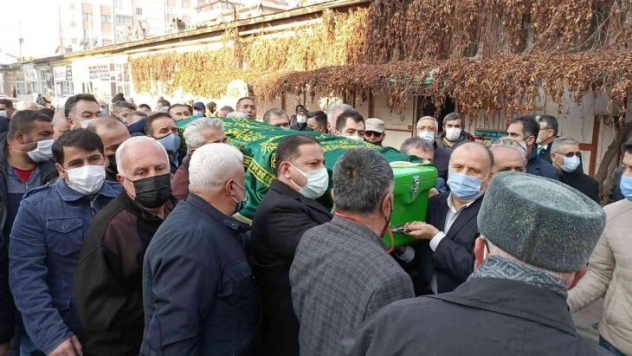 Gazeteci Fikret Ünsal'a son görev