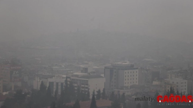 Gaziantep'te soğuk ve sisli hava hayatı olumsuz etkiledi
