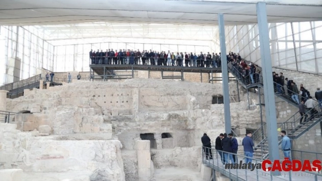 Gaziantep'teki 5 bin üniversite öğrencisi Rumkale'yi görecek