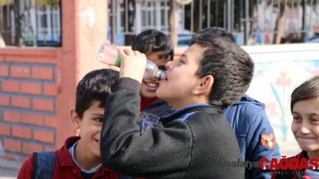Gazlı içeceklerin zararları saymakla bitmiyor
